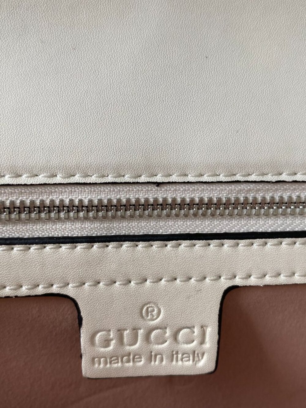 Gucci Petite Gg Small Handbag - Picture 13 of 14